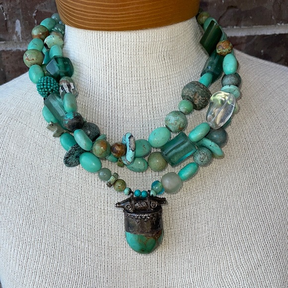 RARE Vintage Tibetan Turquoise & Jade Layered Necklace - Picture 2 of 15